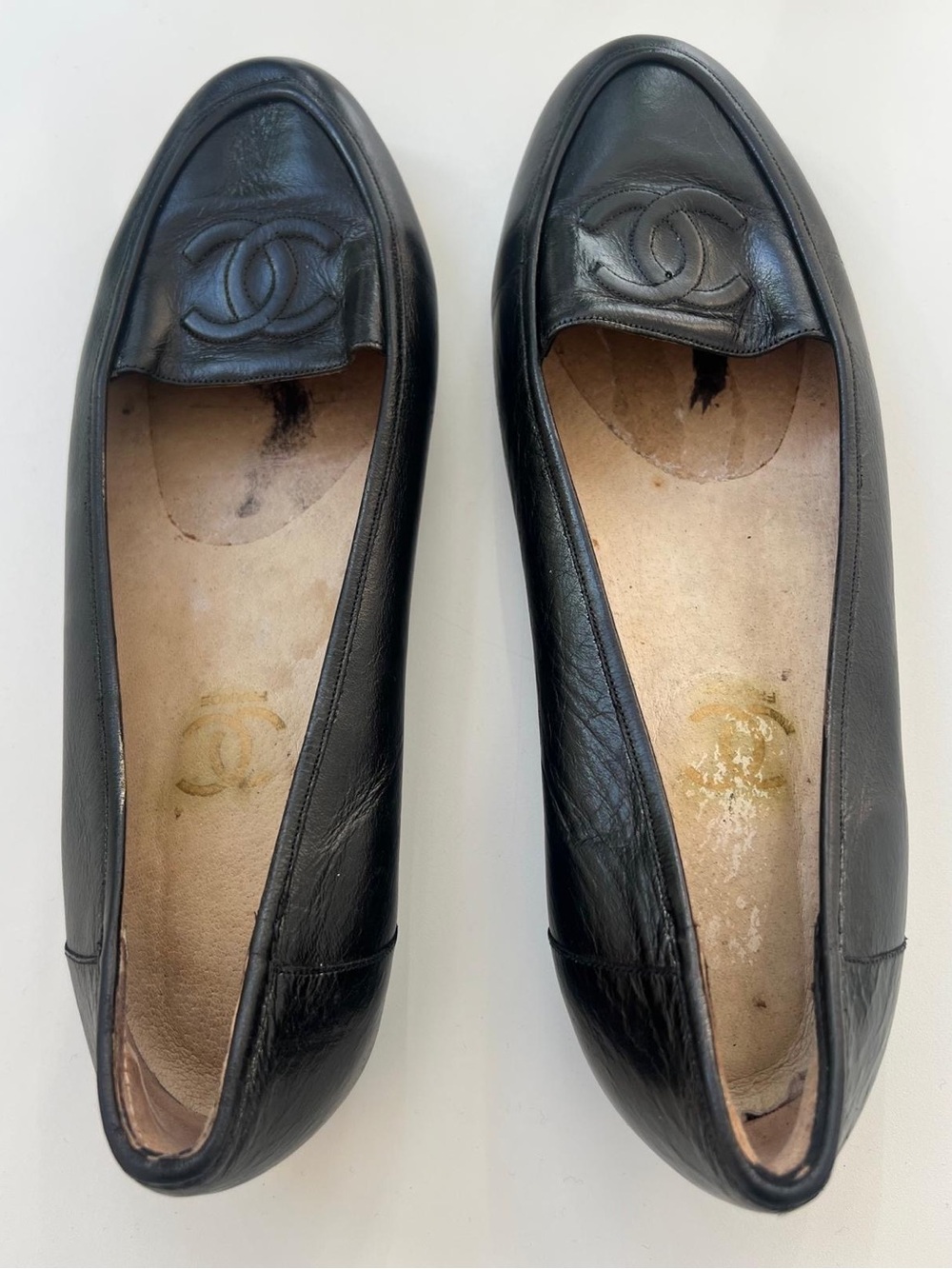 CHANEL Black Leather CC Logo Loafers - Women - Picture 2 of 6